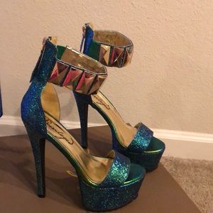 Iridescent heels